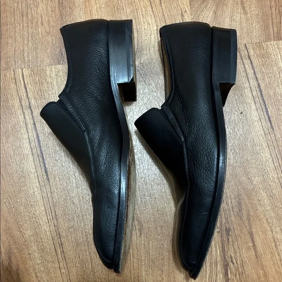Magnanni Black Pebble Grain Leather Square Toe Loafers - Size 11 MStyle #10643